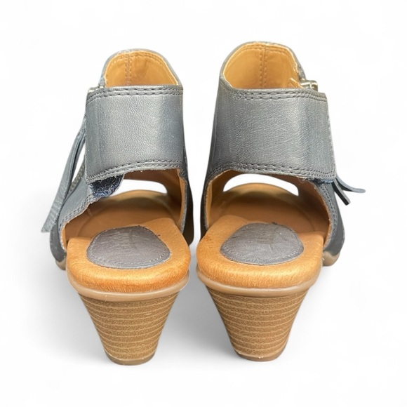 Earth Kristy Women's Admiral Blue Leather Heel Side Zip Bootie Peep Toe Sz 7B - Picture 7 of 9